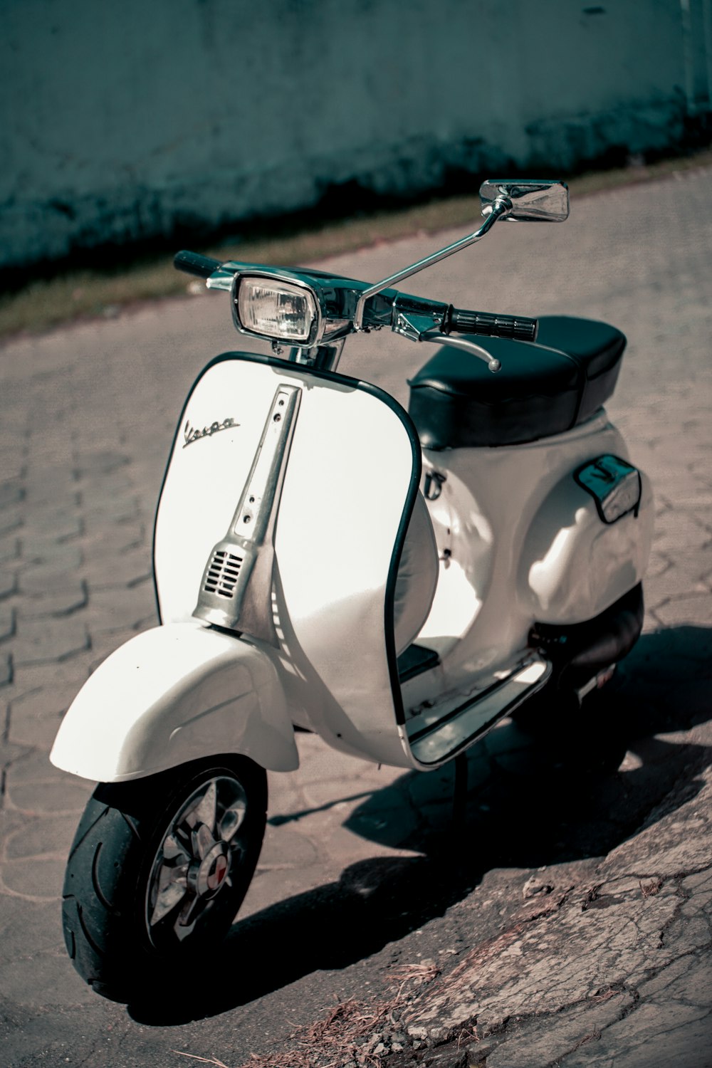 100 Vespa Pictures Download Free Images On Unsplash 100 Vespa Pictures Download Free Images On Unsplash