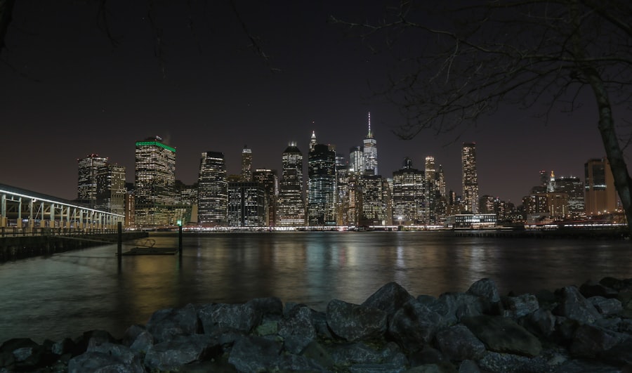 夜晚的布魯克林大橋與曼哈頓天際線