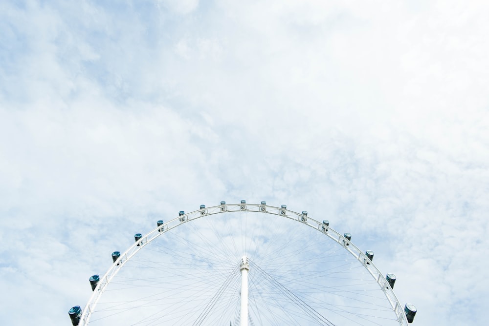 weißes Riesenrad