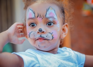 girl with cat face paint