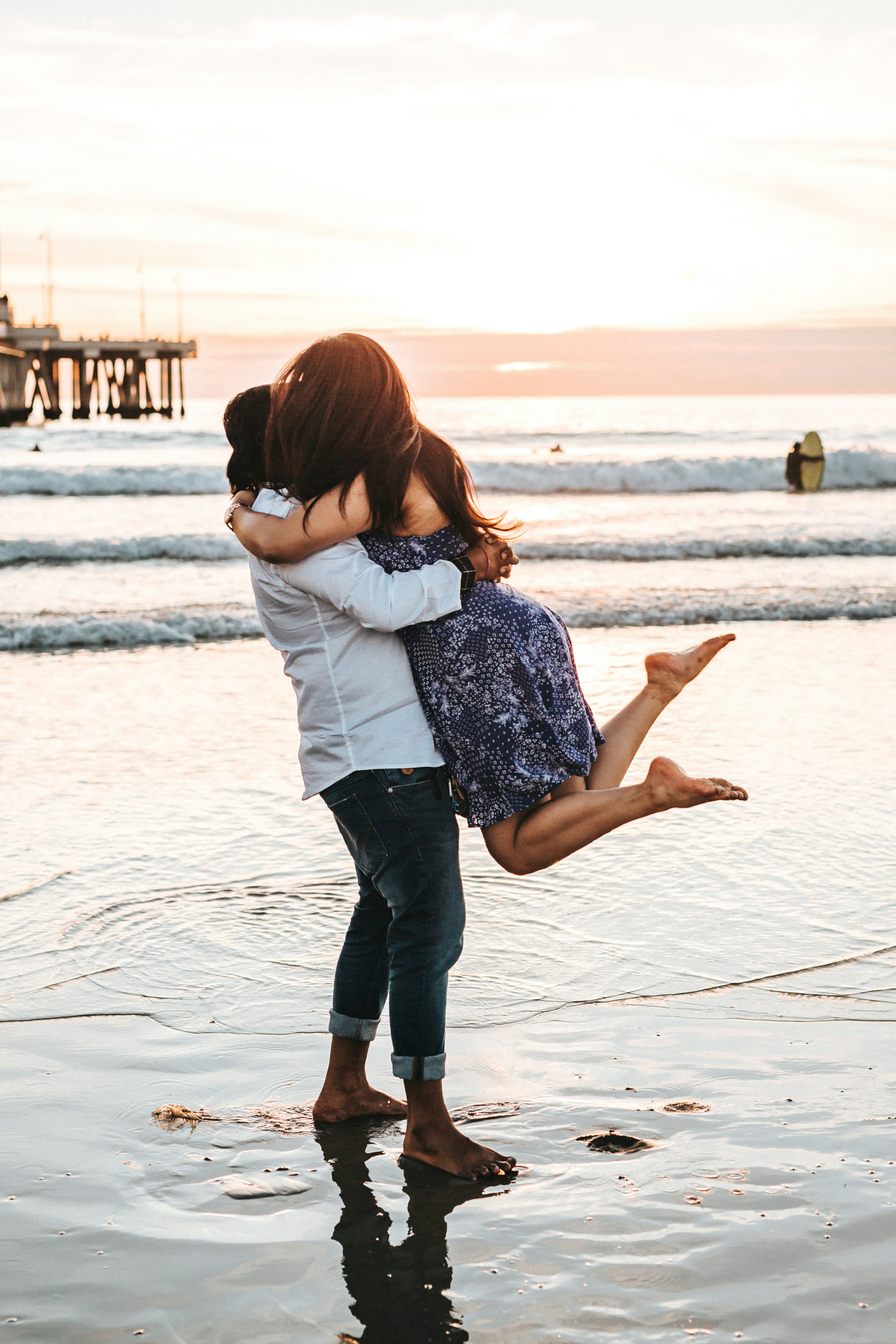 Couple Hugging Pictures Download Free Images on Unsplash photo