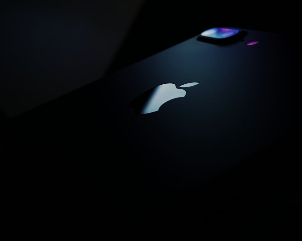 Black Apple Wallpaper Iphone 7