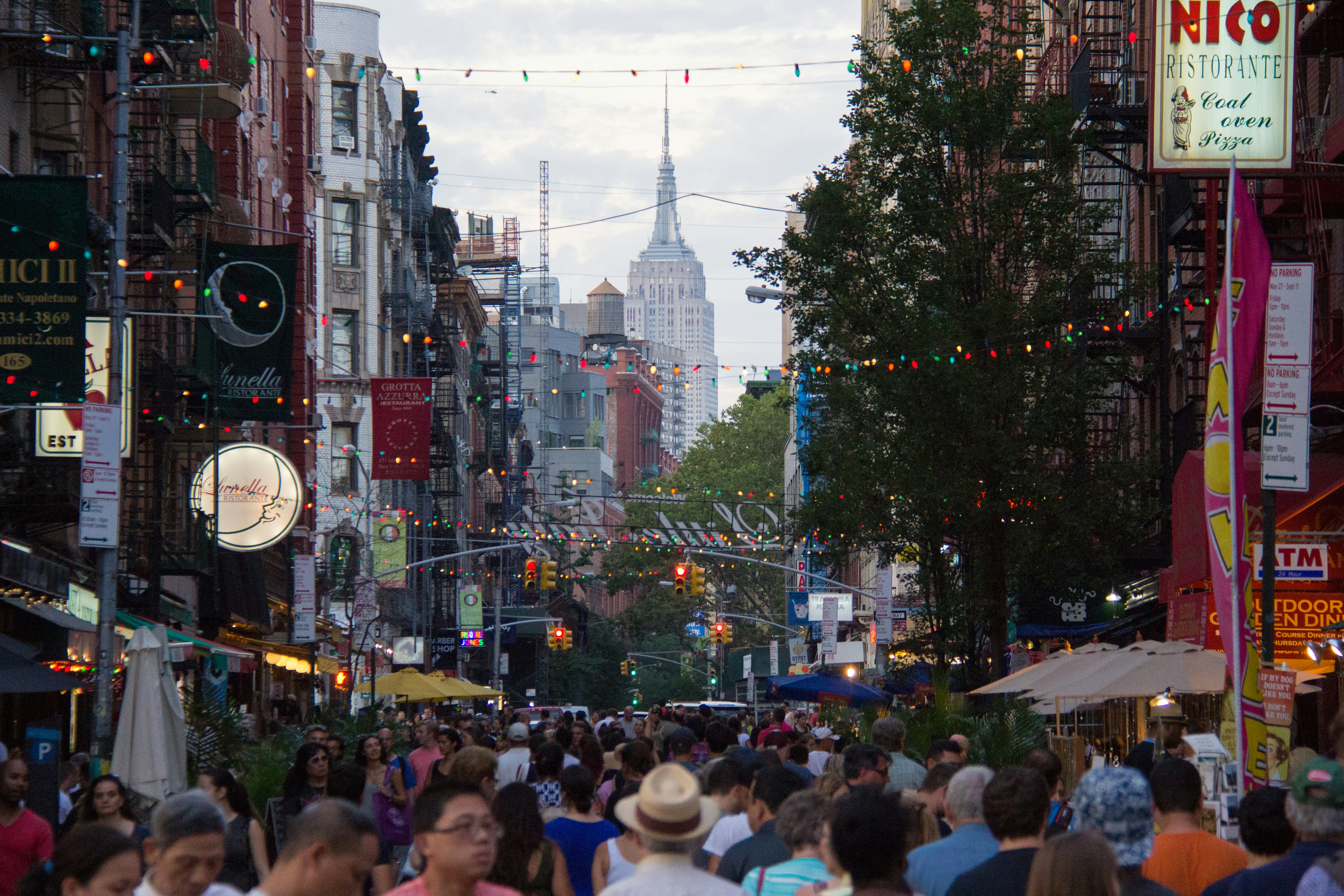 Ultimate Traveler’s Guide: Must Eats, Drinks, and Sights in Manhattan