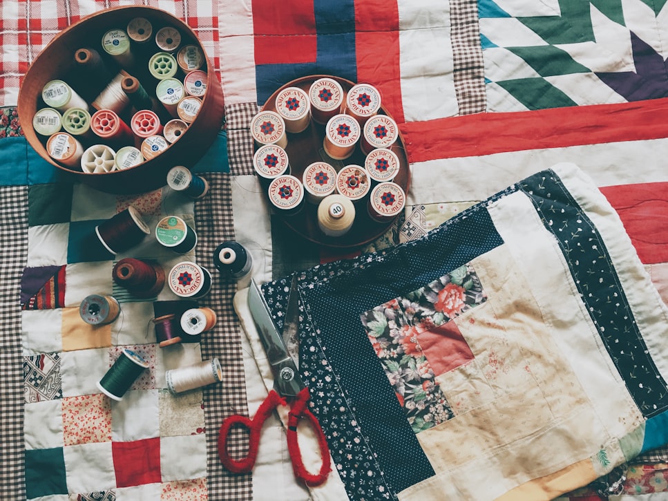 Put your white and blue layer cake together | [Tutorial] How to Make a Chevron Quilt Using 10" Fabric Squares