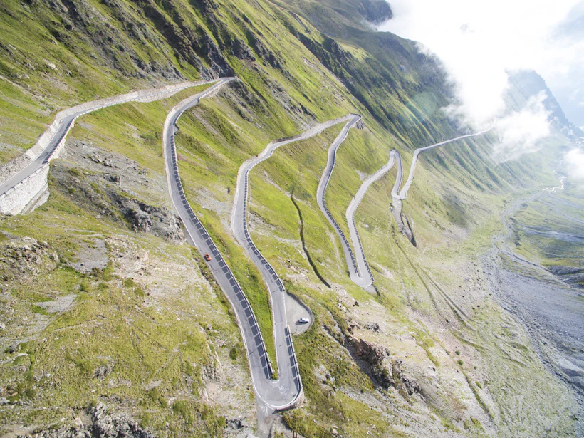 Jebel Hafeet: The Greatest Driving Road in the UAE