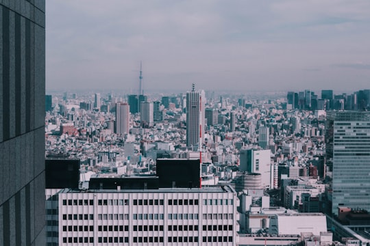photo of city building in Tokyo Japan