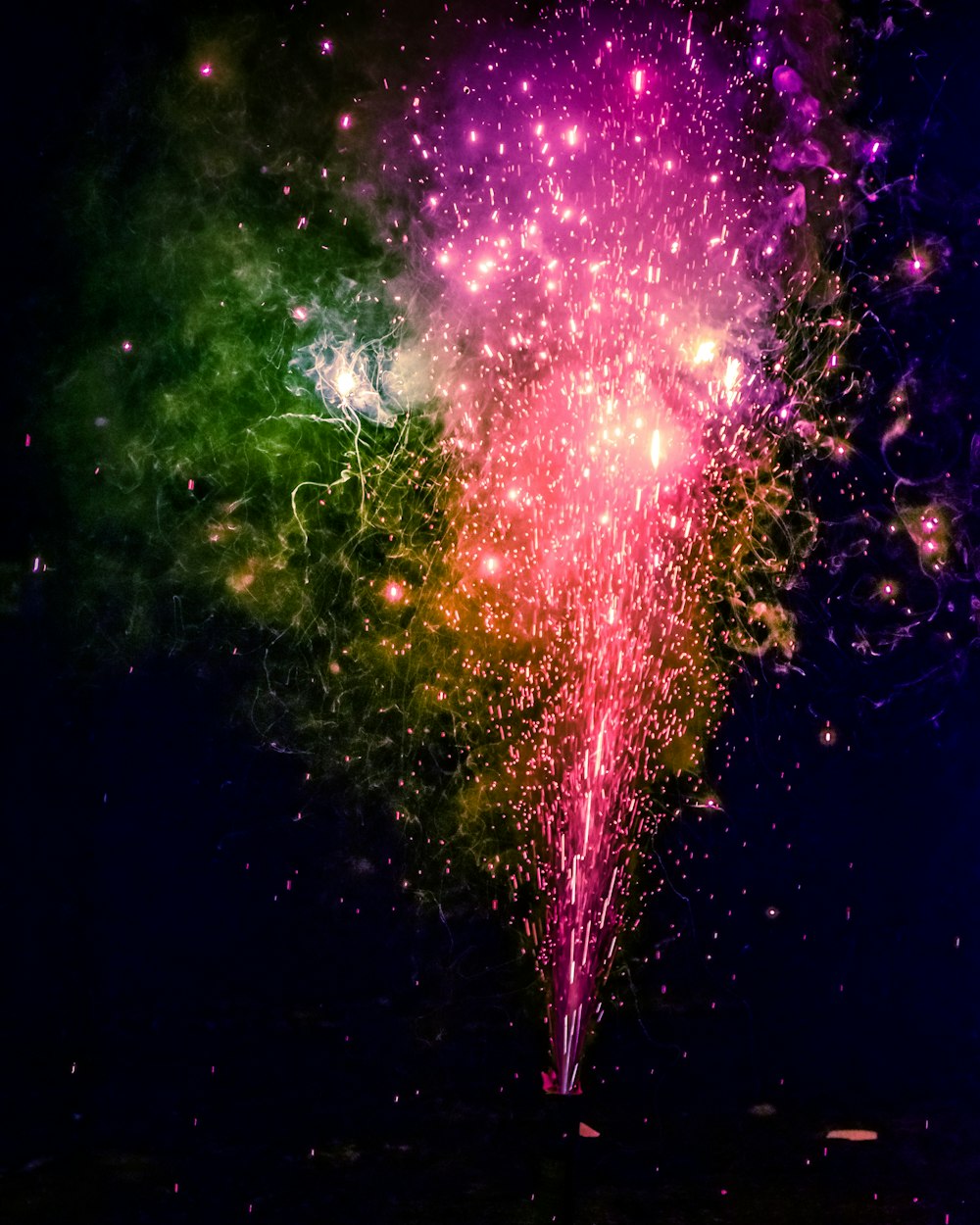fogos de artifício multicoloridos