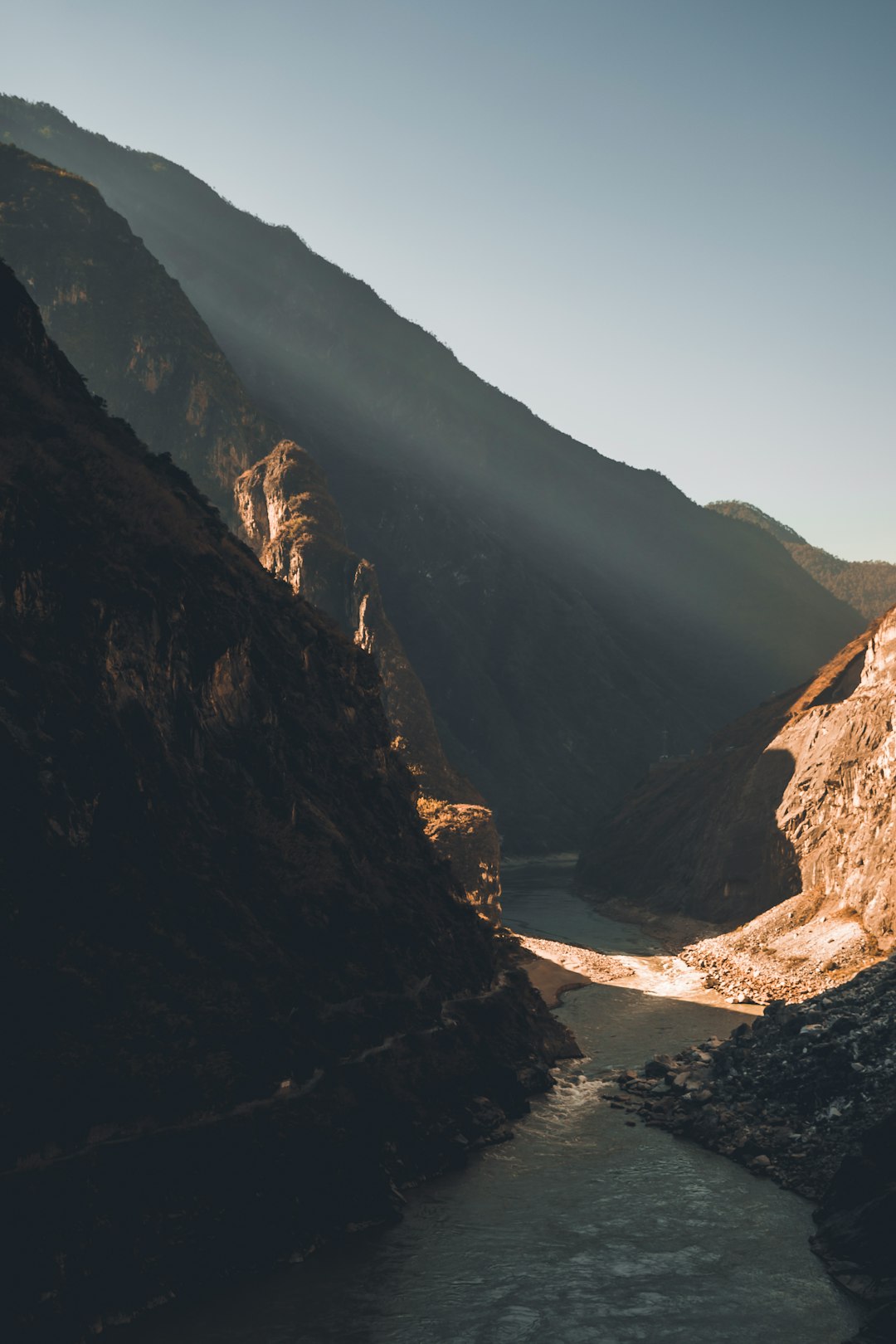 Mountain photo spot Tiger Leaping Gorge China