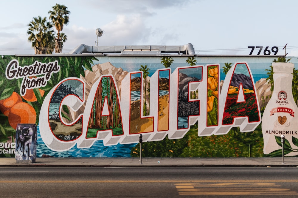 Salutations du mur de graffitis de Califia