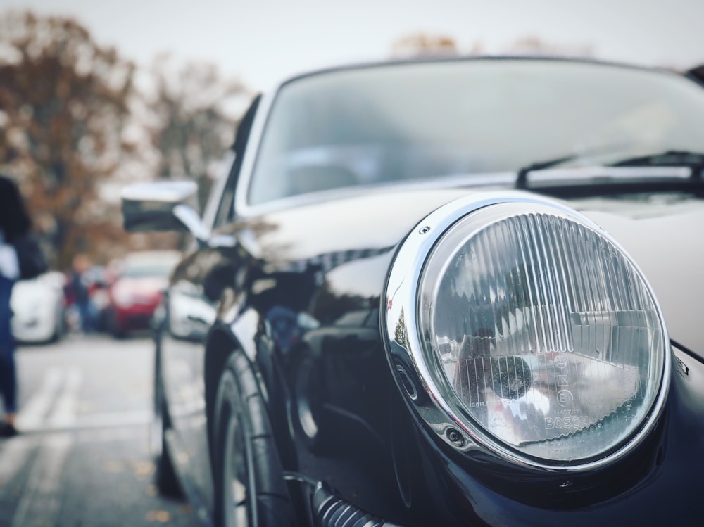 closeup photo of black car