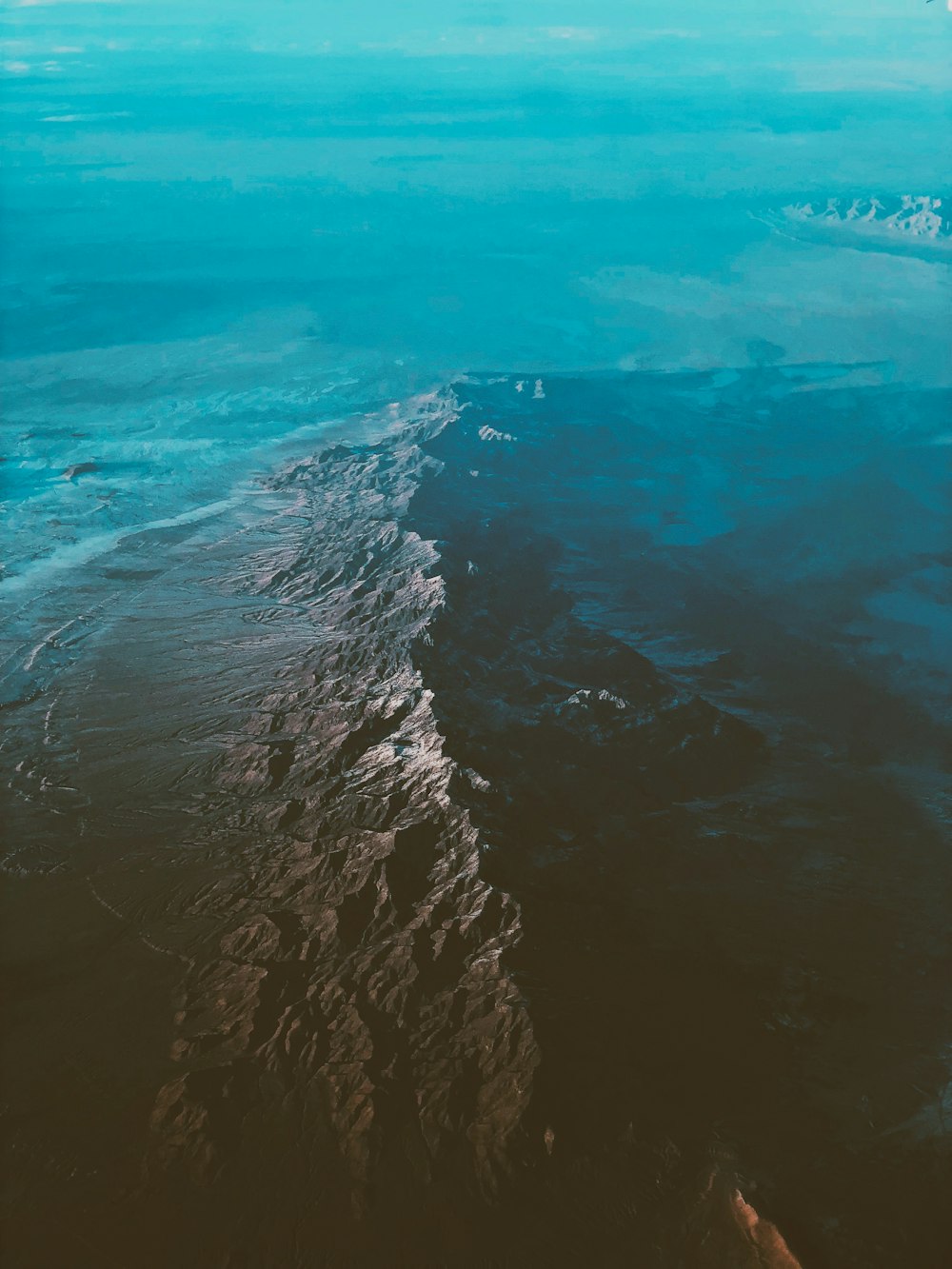 Blick von oben auf das Meer