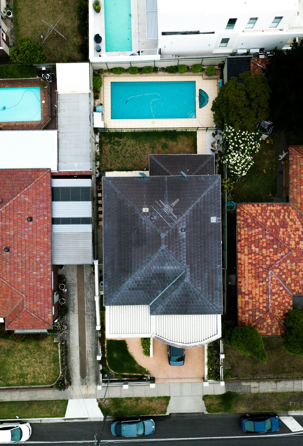 bird's-eye-view photo of buildings