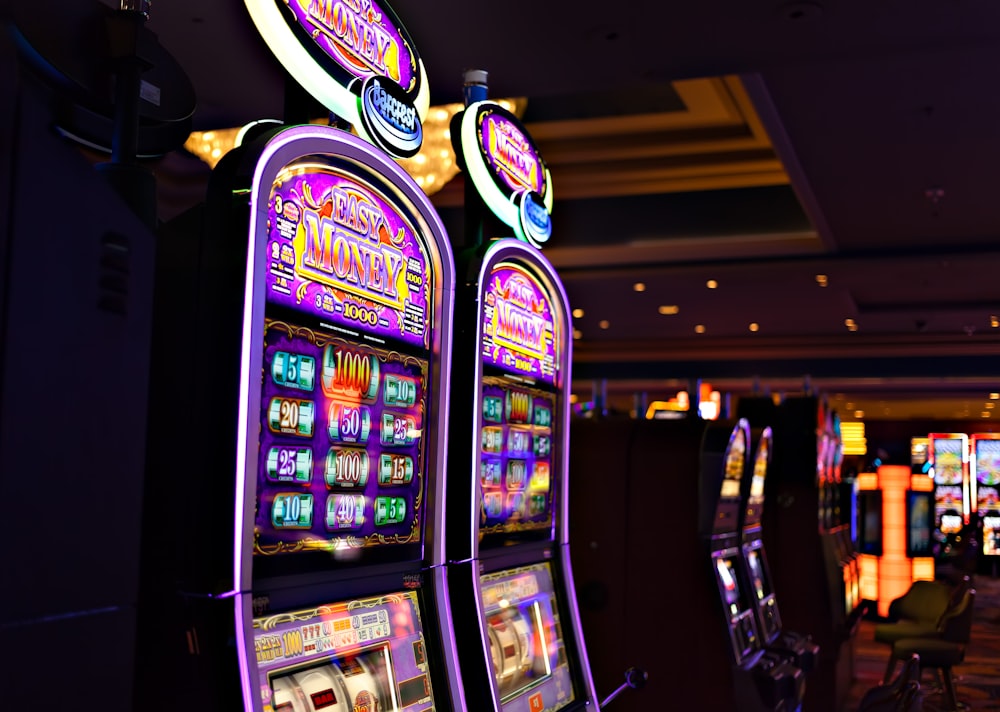 photo of game machines photo – Free Gambling Image on Unsplash