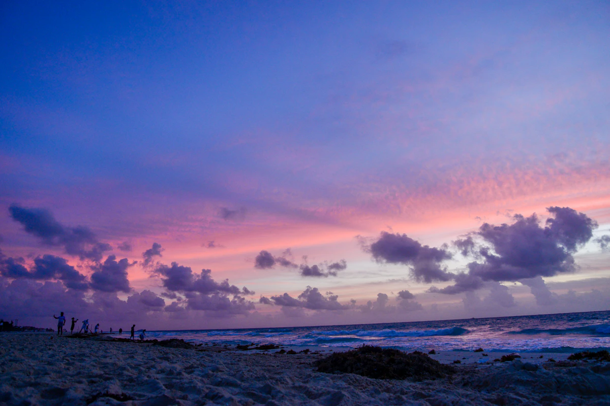A scene from Playa del Carmen with Caribbean color and a relaxed Riviera Maya pace