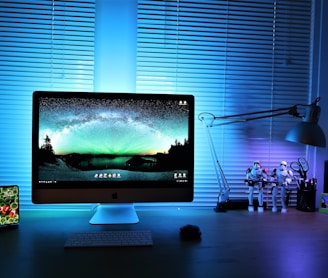 silver iMac showing desktop