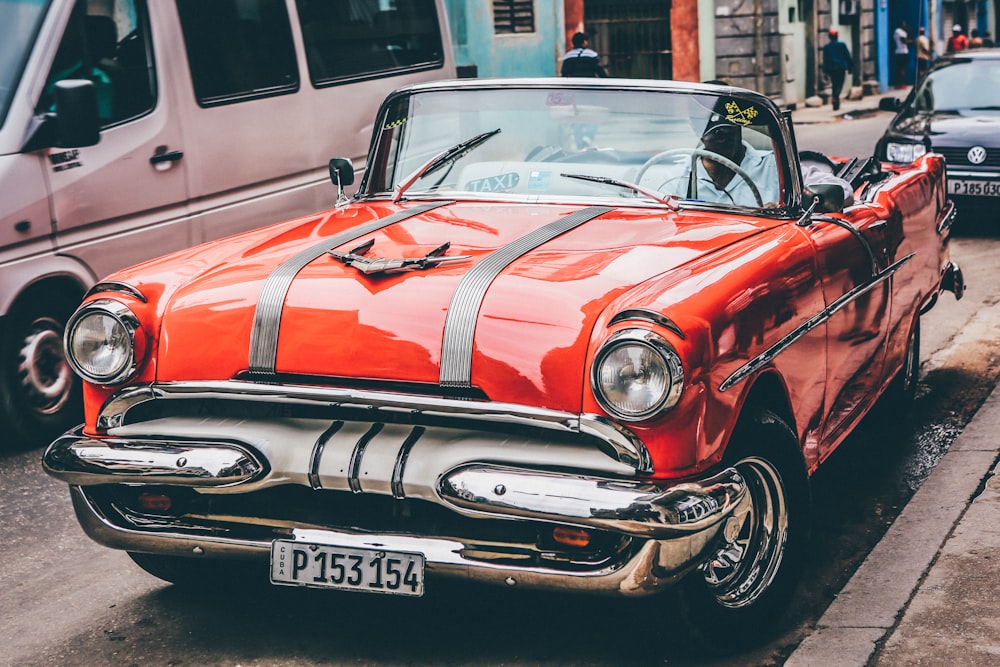 Coupé cabriolet orange classique