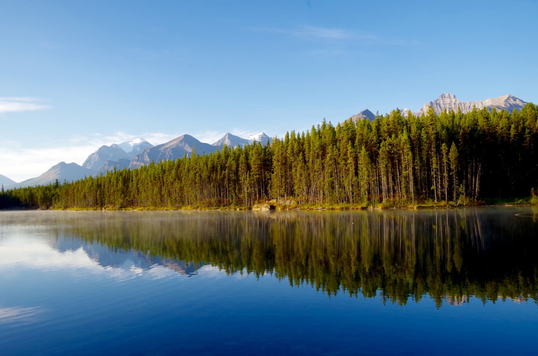 travelers stories about Lake in Banff, Canada