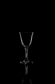 clear glass wine