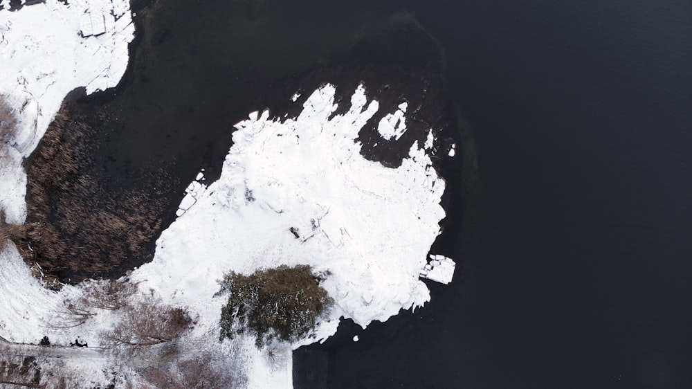 bird's eye view of snow-covered mountain