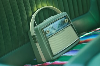 gray cassette radio
