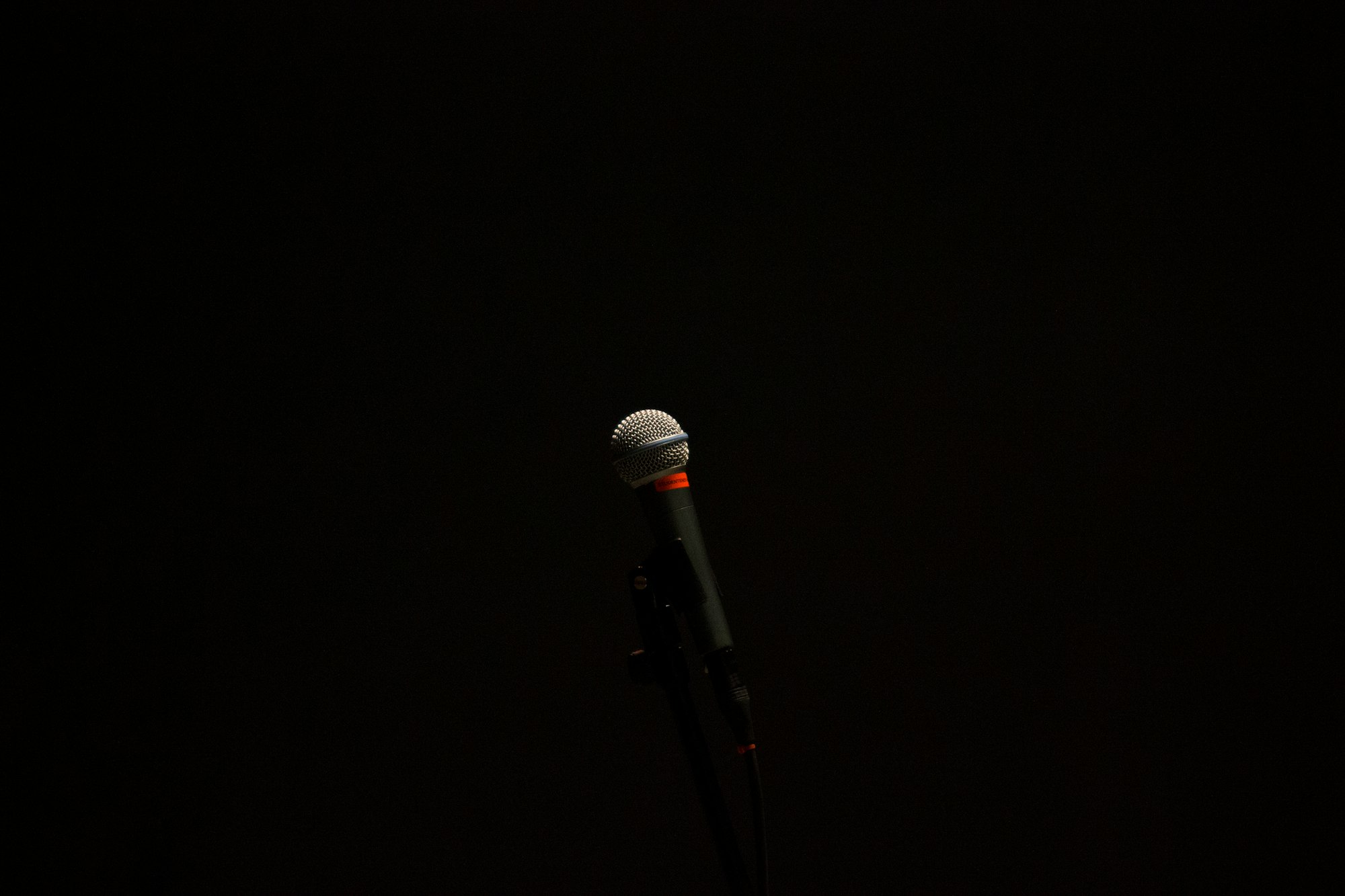 I have always loved minimal photos, but never something I’ve manged to gotten quite right myself. This shot I was quite surprised with and how much I ended up liking it. Was shot while practicing some music photography for a band doing some practice playing.