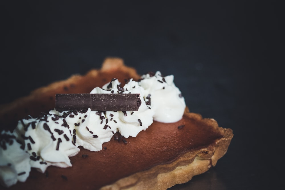 chocolate cake with white icing