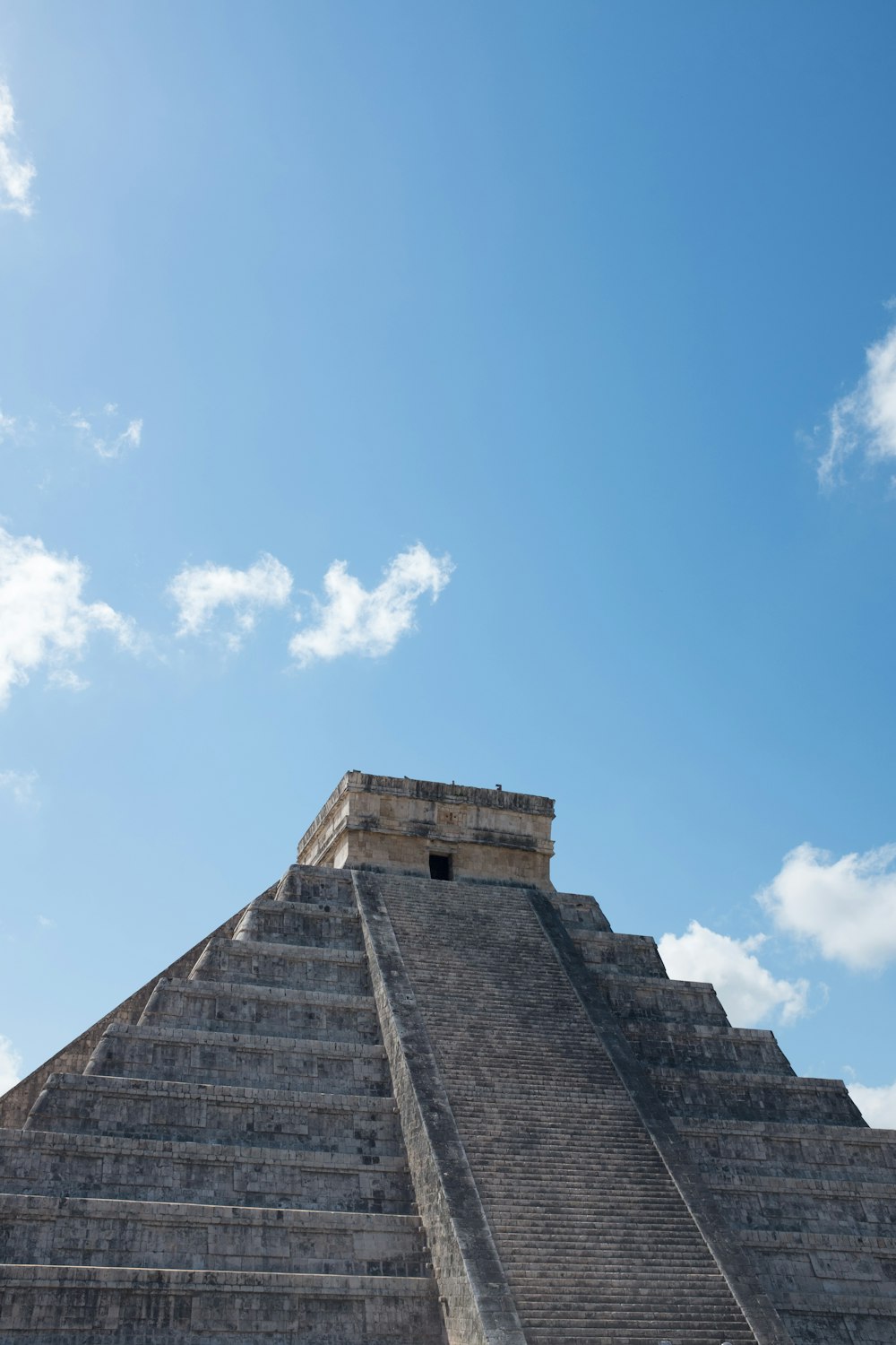 Templo maia durante a fotografia diurna