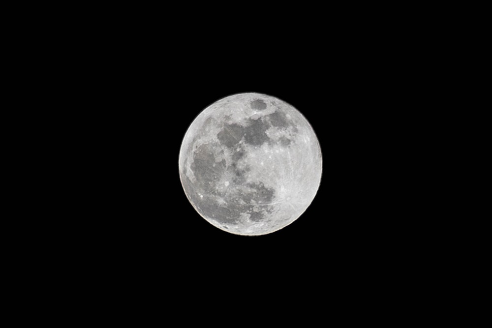 fotografia di luna piena