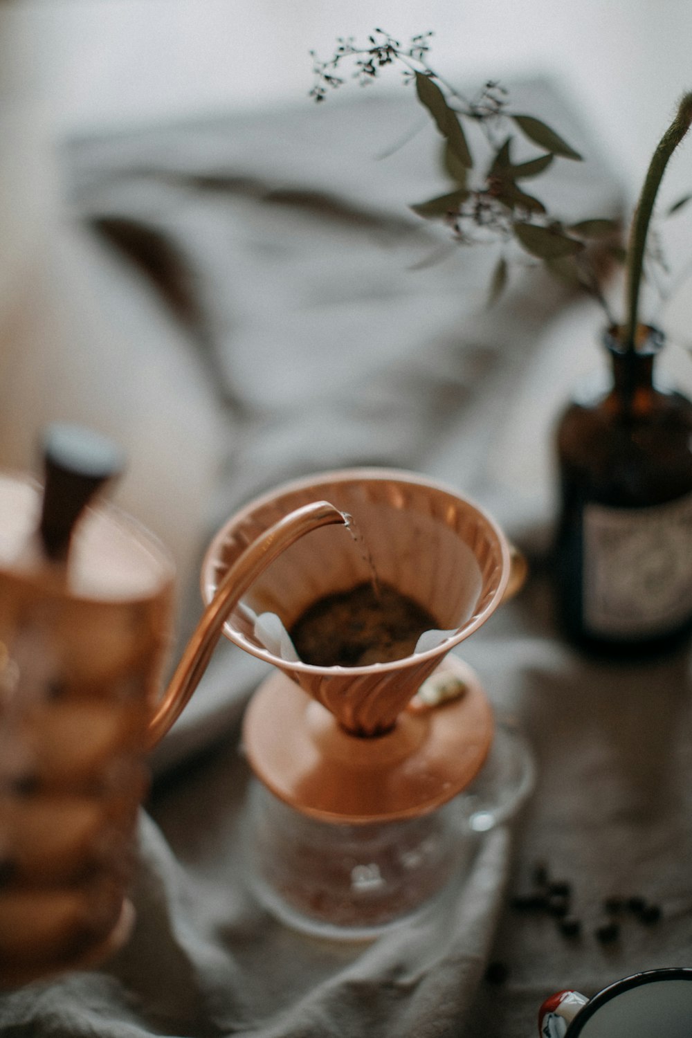 Fotografia a fuoco selettiva della tazza da tè