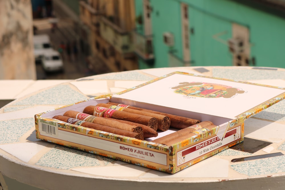 brown tobacco on box