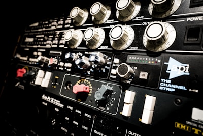 SU Sonics Music Studio. Audio Gear