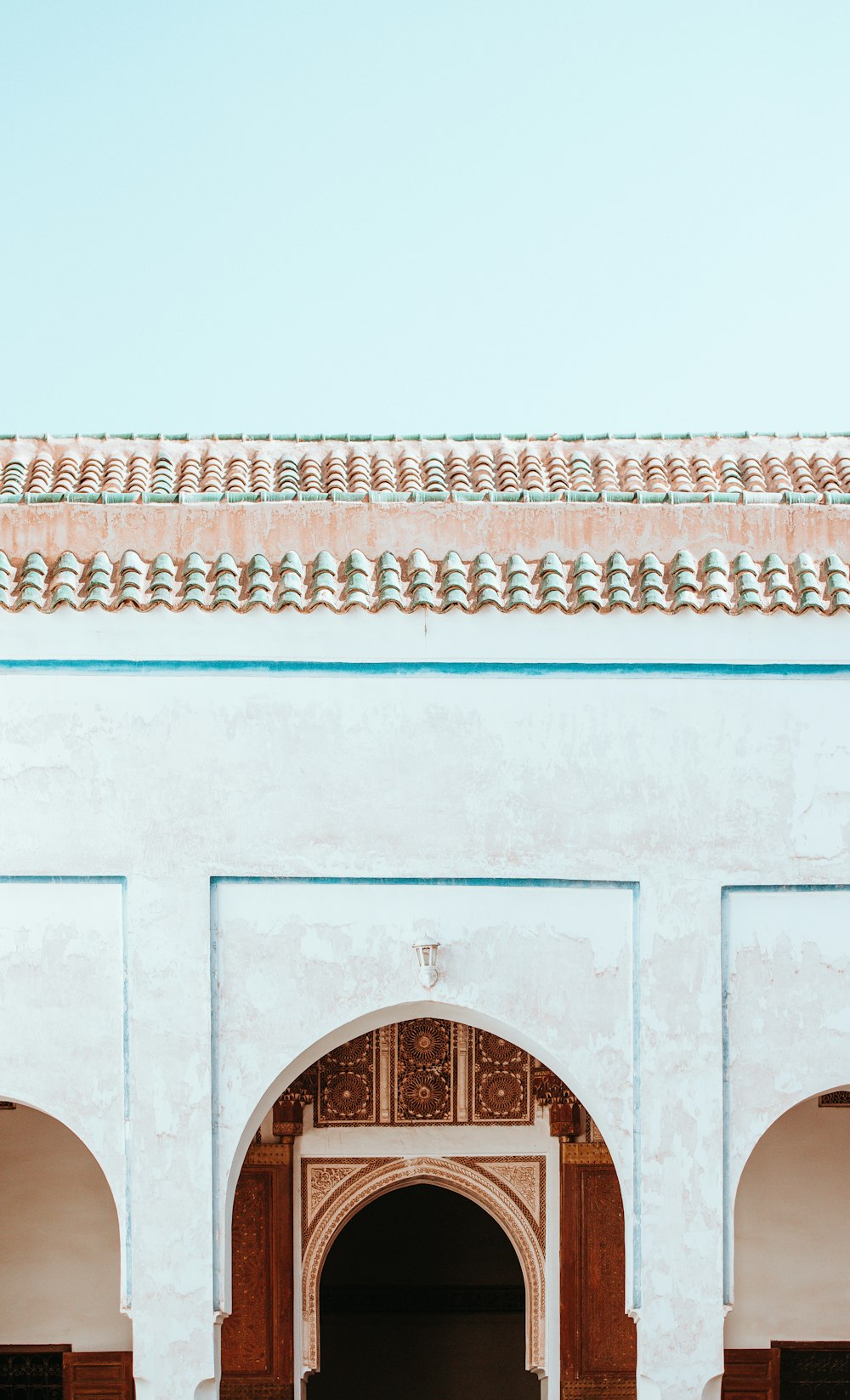 Maison en béton blanc