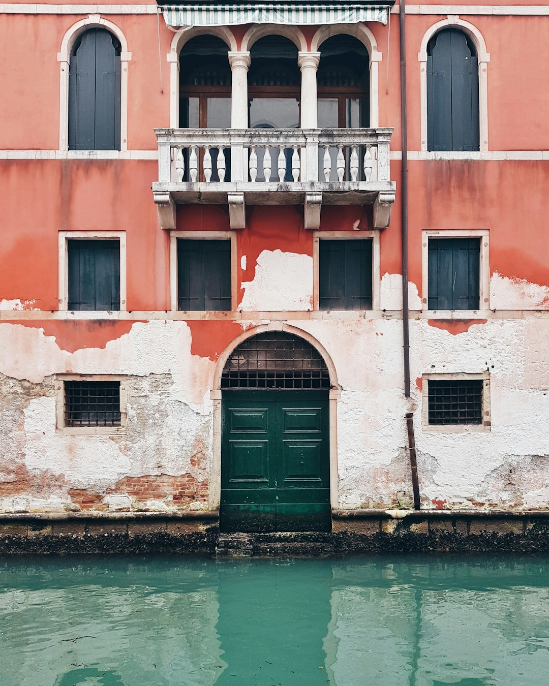 photo of Venice Waterway near Bridge of Sighs