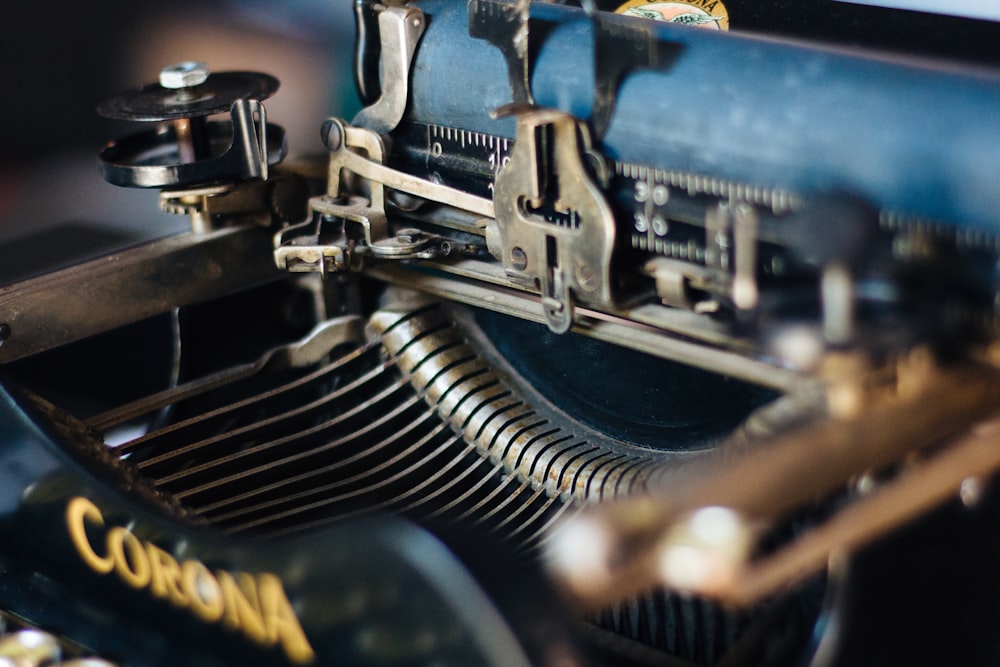 macro photography of Corona typewriter