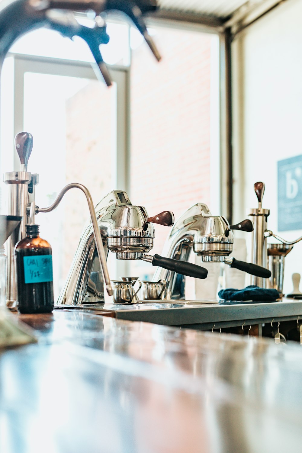 cafetière sur table