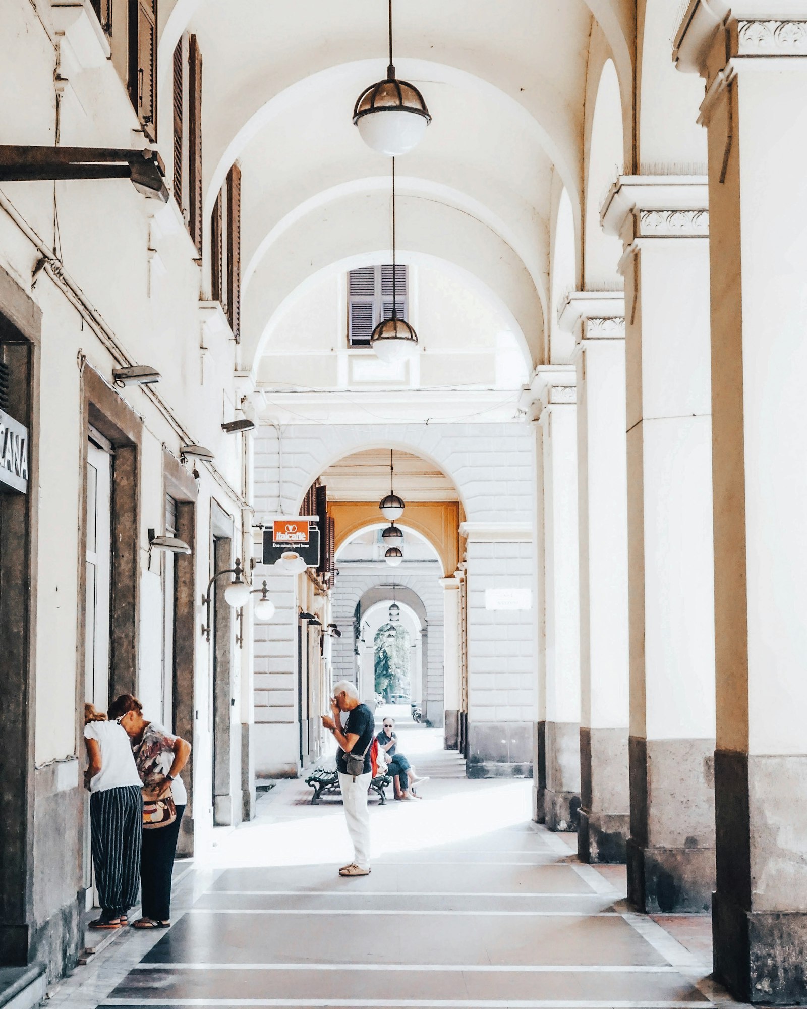 Sony a6000 + Sony E 18-50mm F4-5.6 sample photo. People standing on hallway photography