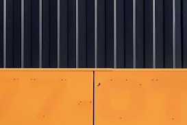 Photo 1517816594999 56a82563cf80?q=85&w=273&h=462&fit=crop