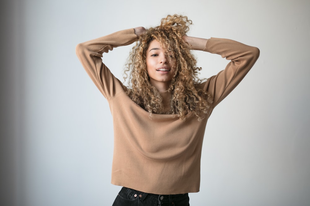 women's brown long-sleeved blouse