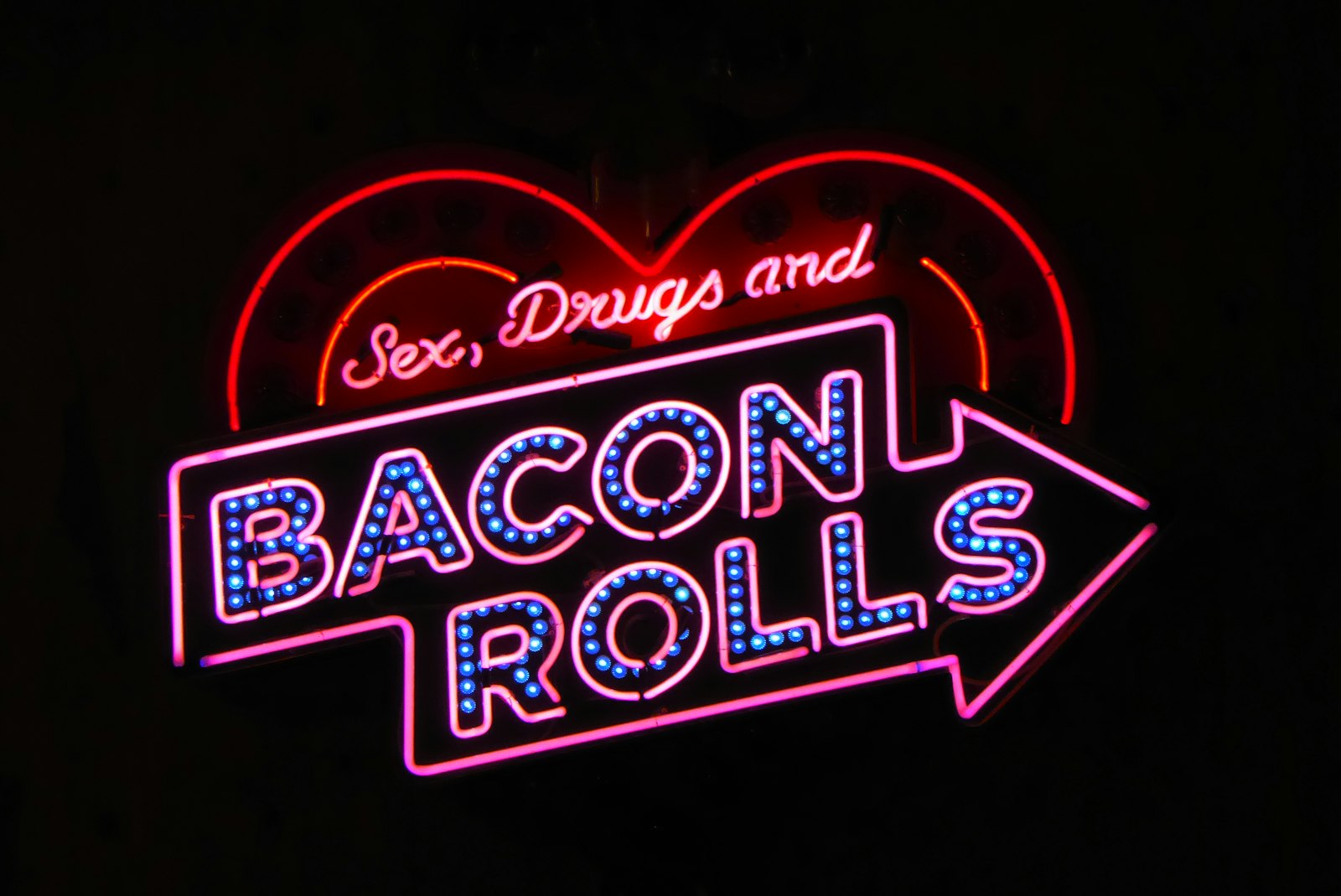 Panasonic Lumix DMC-ZS50 (Lumix DMC-TZ70) sample photo. Bacon rolls led signage photography