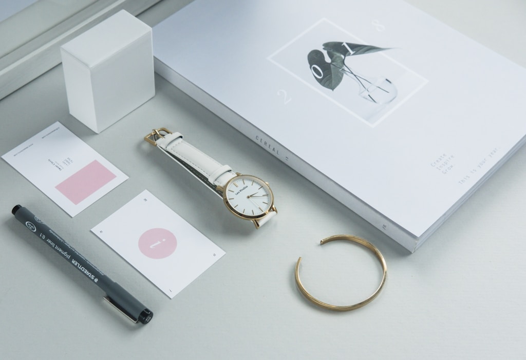 The Executive Desk Set