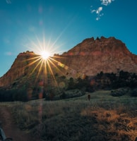 landscape photo of mountain during daytime