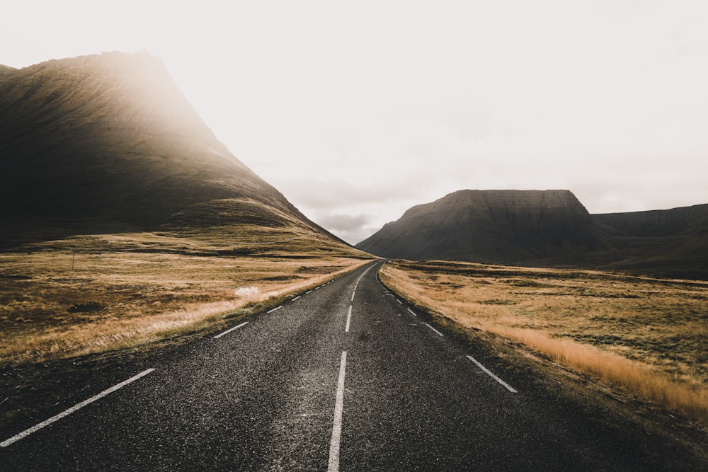 caminho que leva à formação rochosa