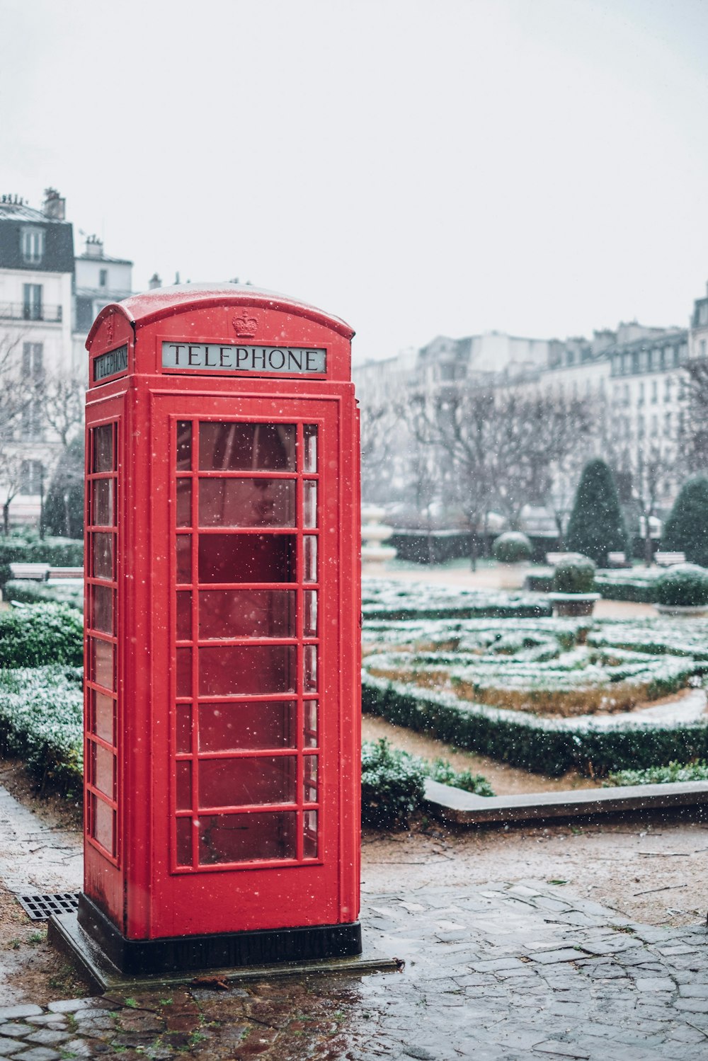 red telephone booth