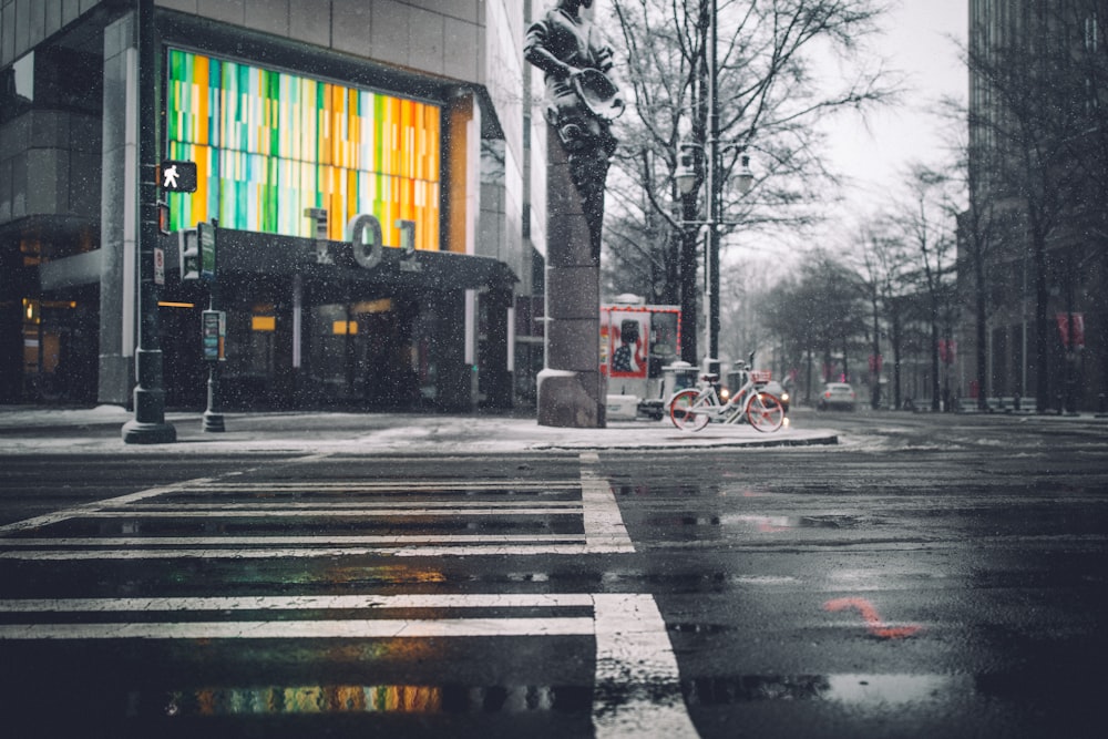 Fotografia de paisagem do edifício 101