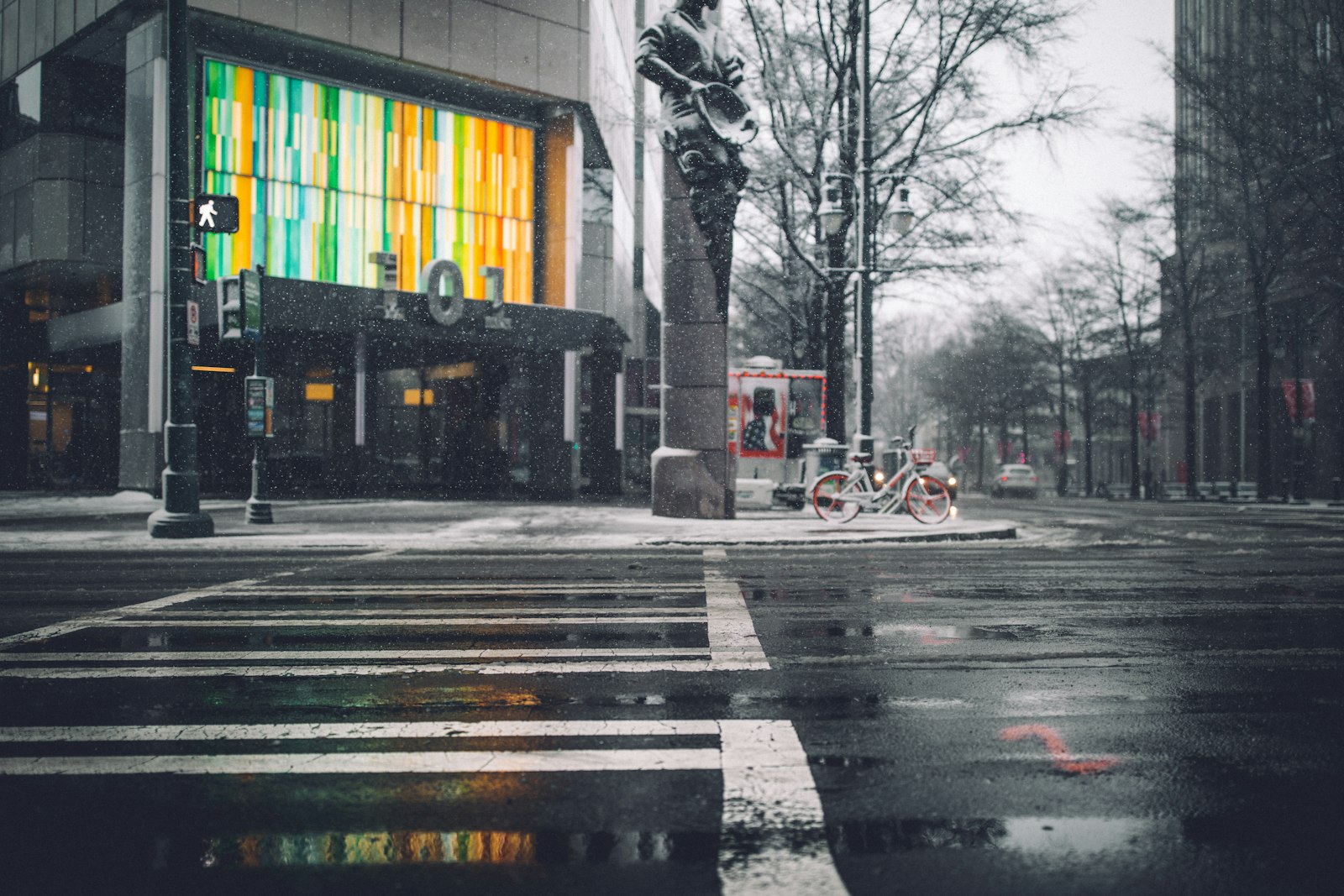 Canon EF 35mm F1.4L II USM sample photo. Landscape photograph of 101 building photography