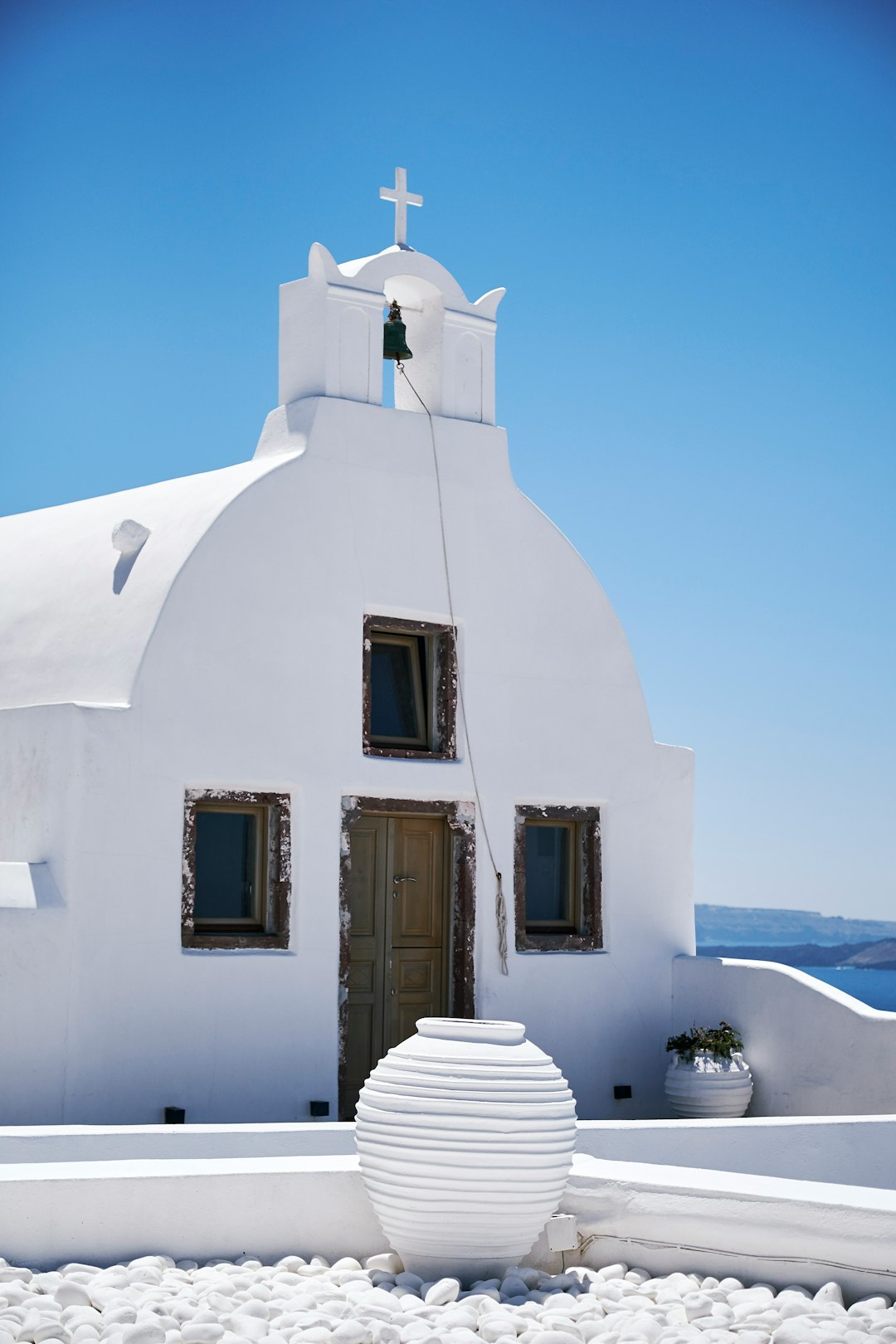 travelers stories about Church in Oia, Greece