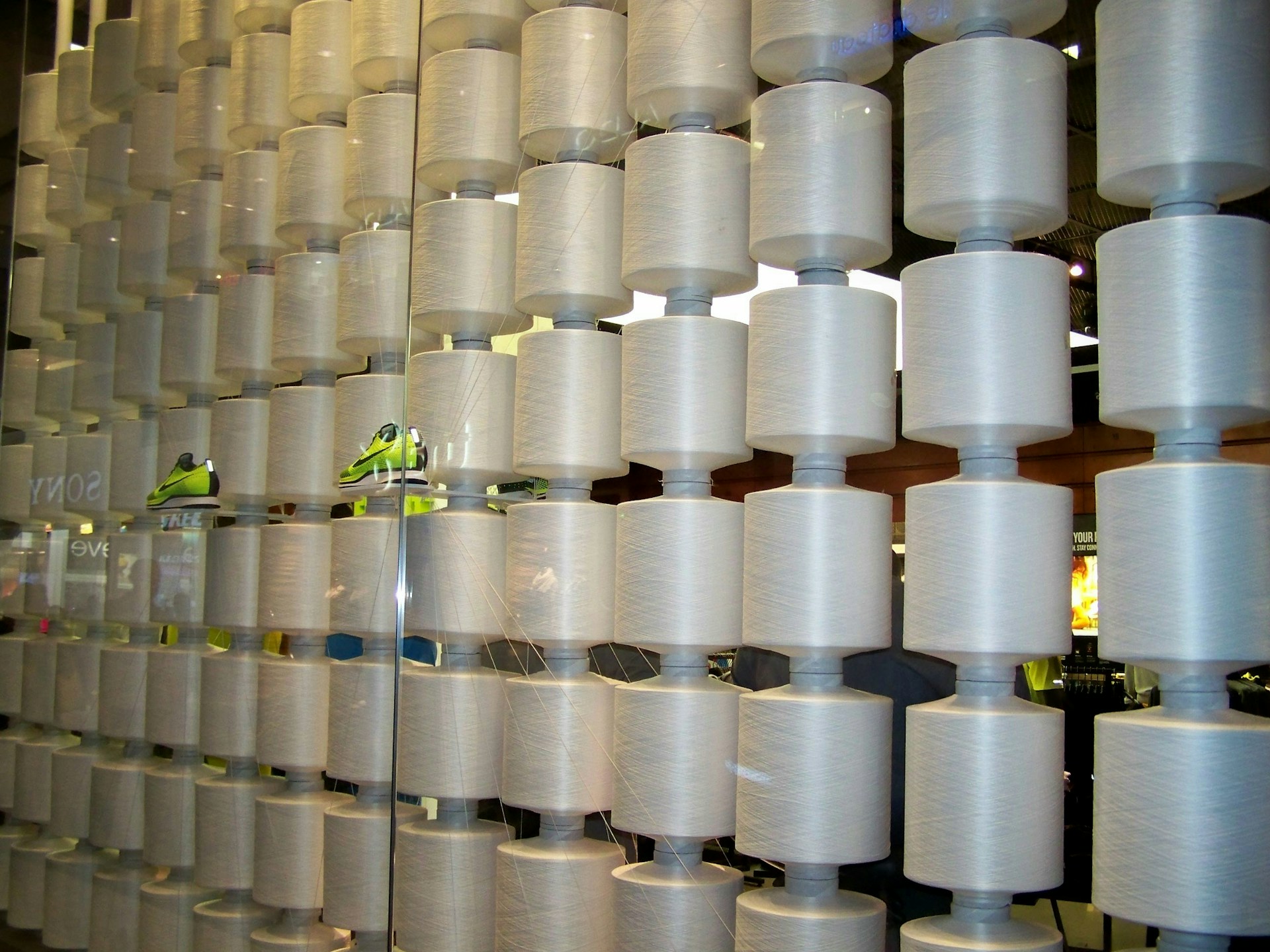 black and white bed linen