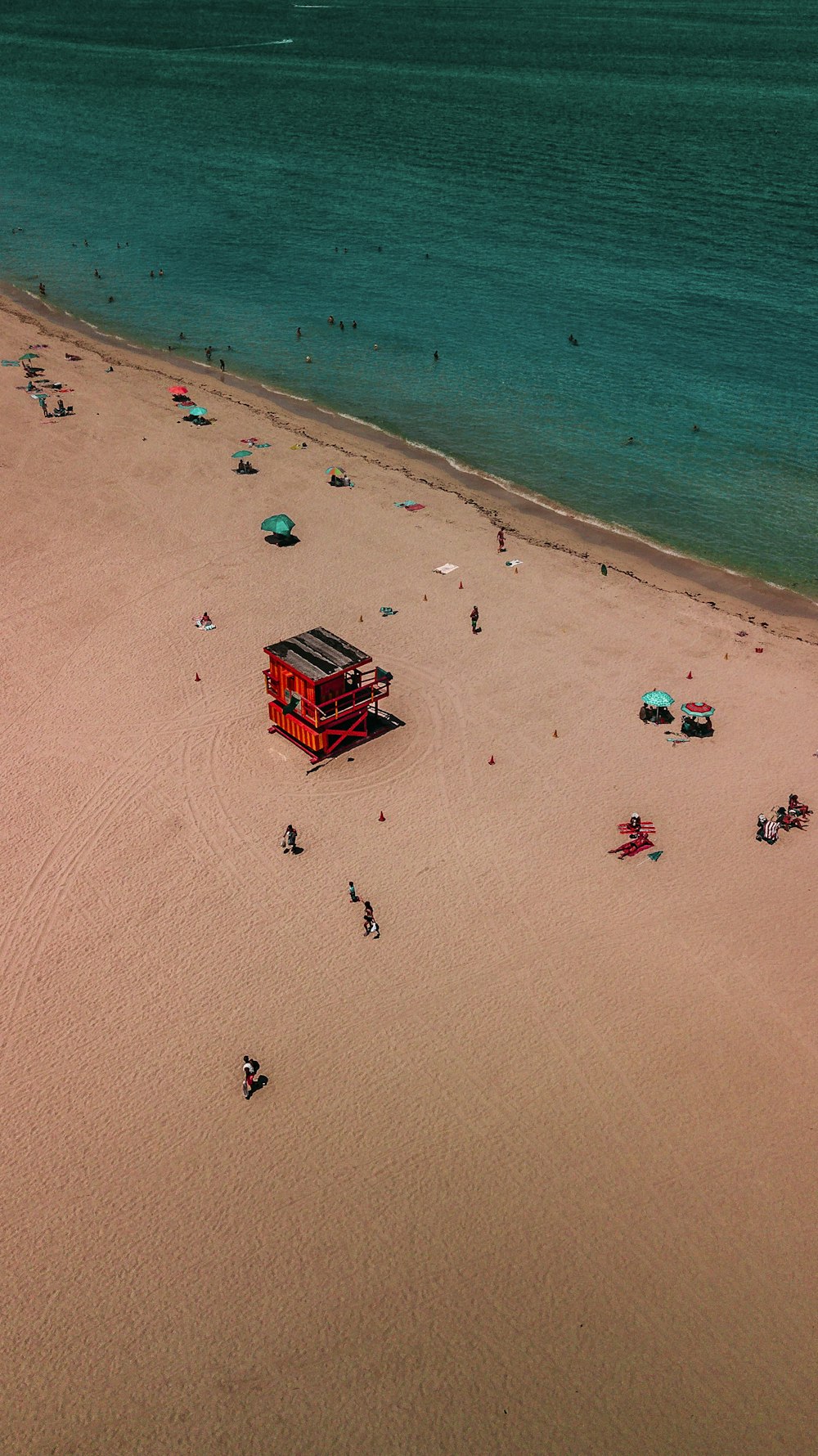 Fotografía aérea de la playa