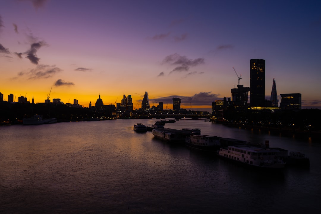 travelers stories about Skyline in Waterloo Bridge, United Kingdom