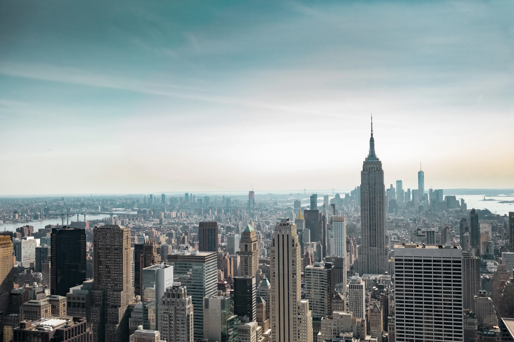 New York, United States travel guide hero image